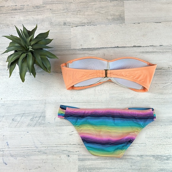 Victoria Secret bottoms size S & Mossimo top size M - Picture 2 of 2